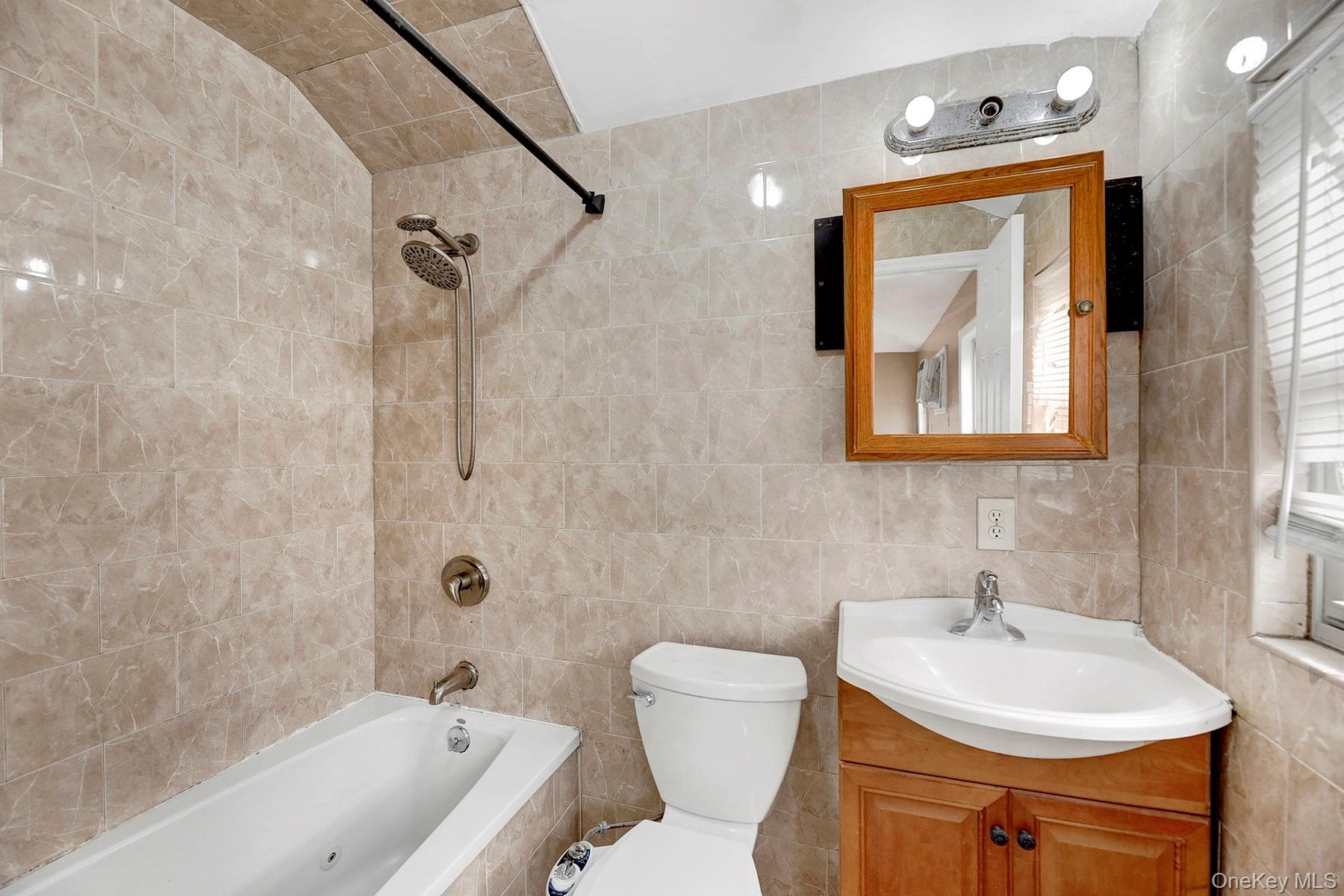 15714 Baisley Boulevard thumbnail 12