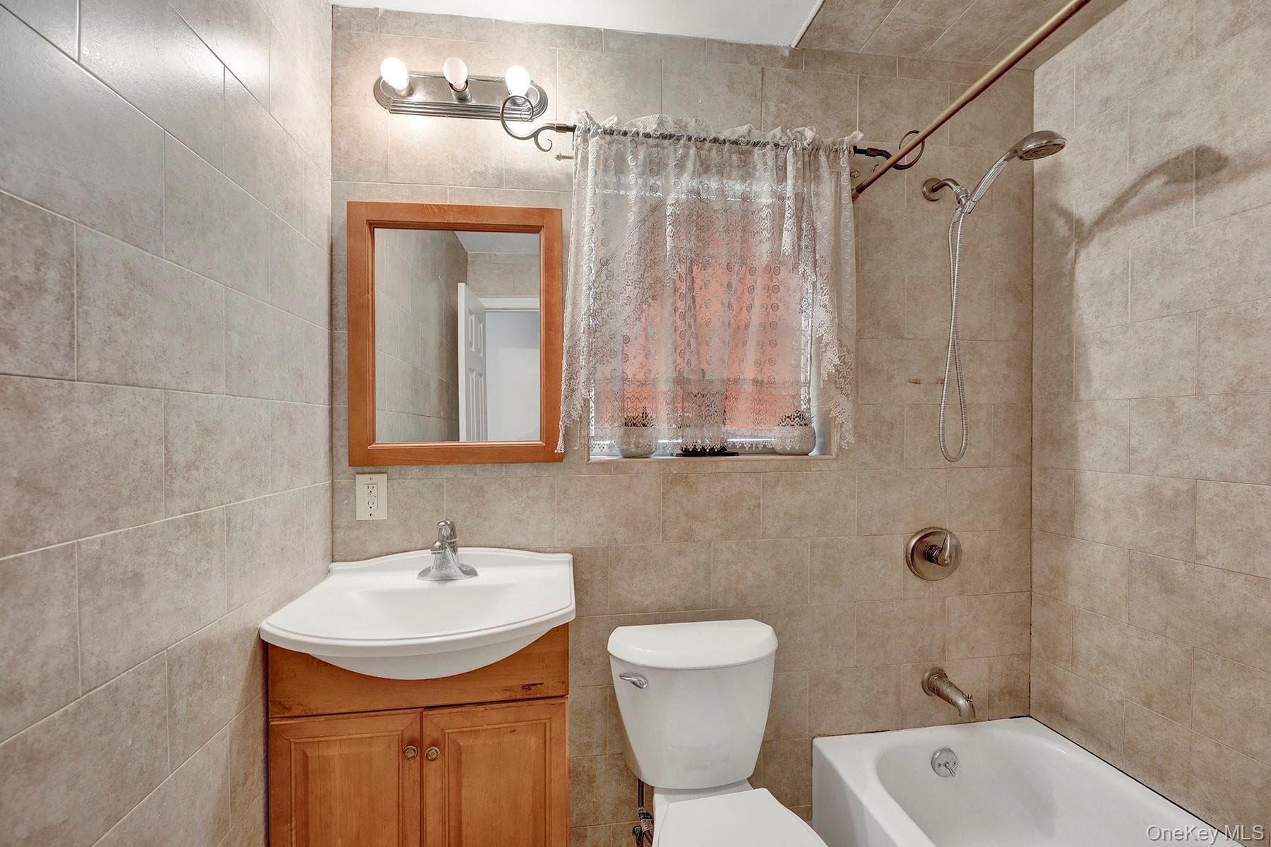 15714 Baisley Boulevard thumbnail 9