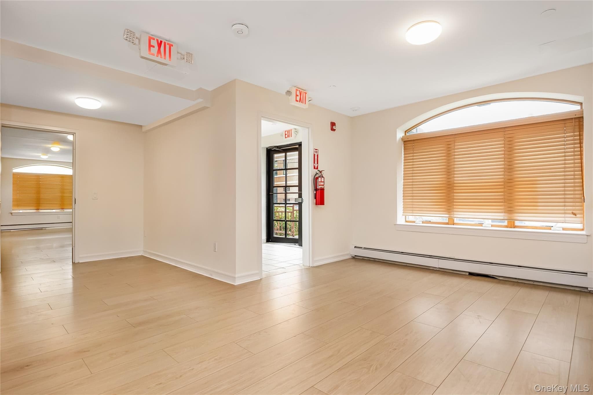 66-06 70th Street Unit: R5 thumbnail 6