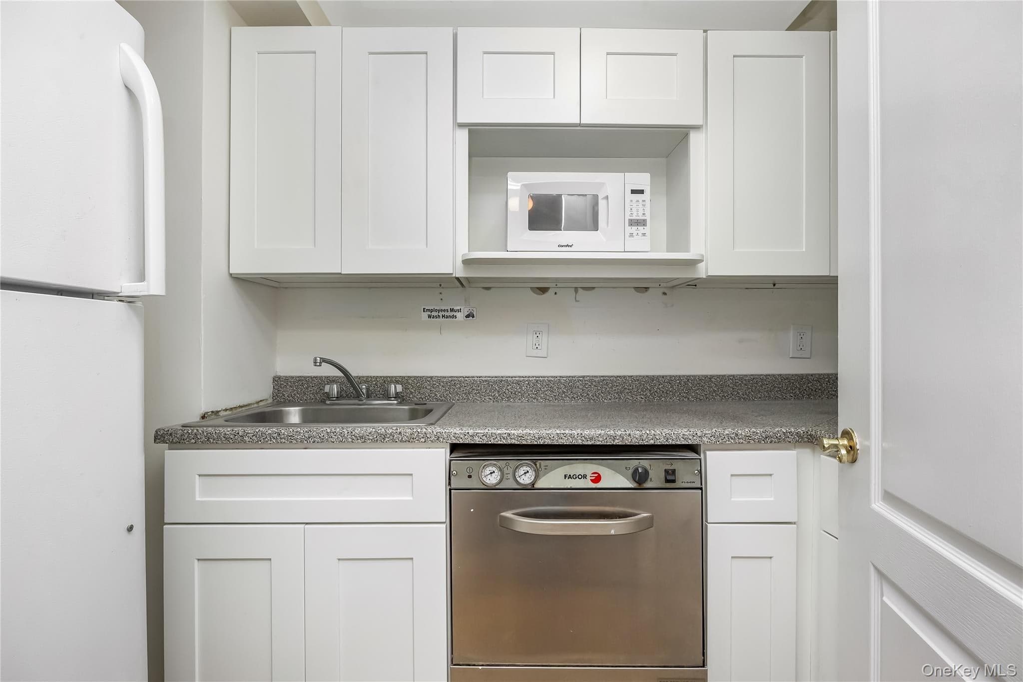 66-06 70th Street Unit: R5 thumbnail 17