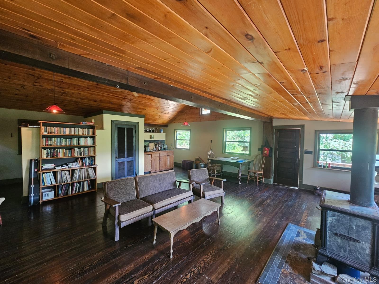 211 Brook Trail thumbnail 8