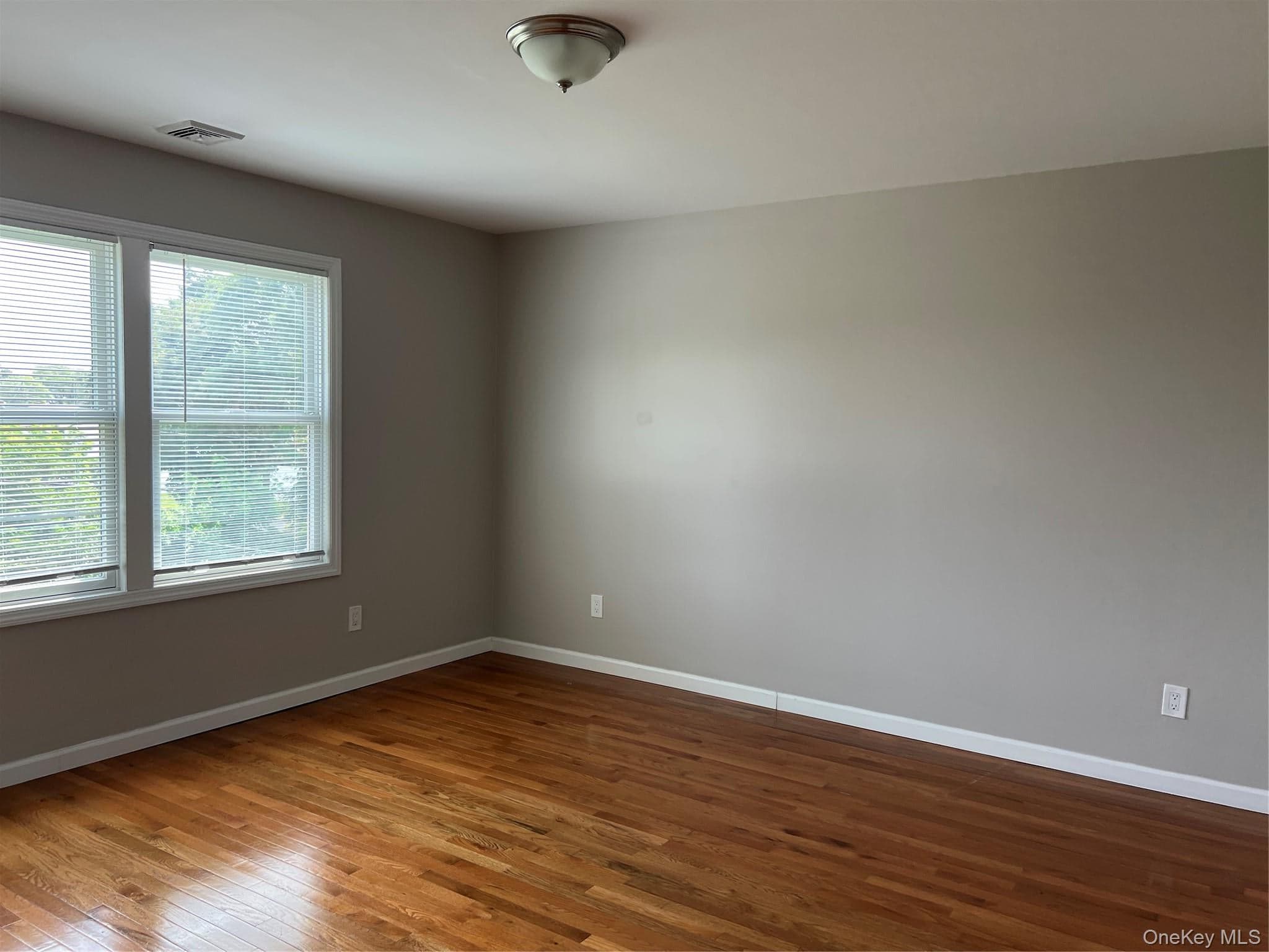 445 Albany Avenue thumbnail 7