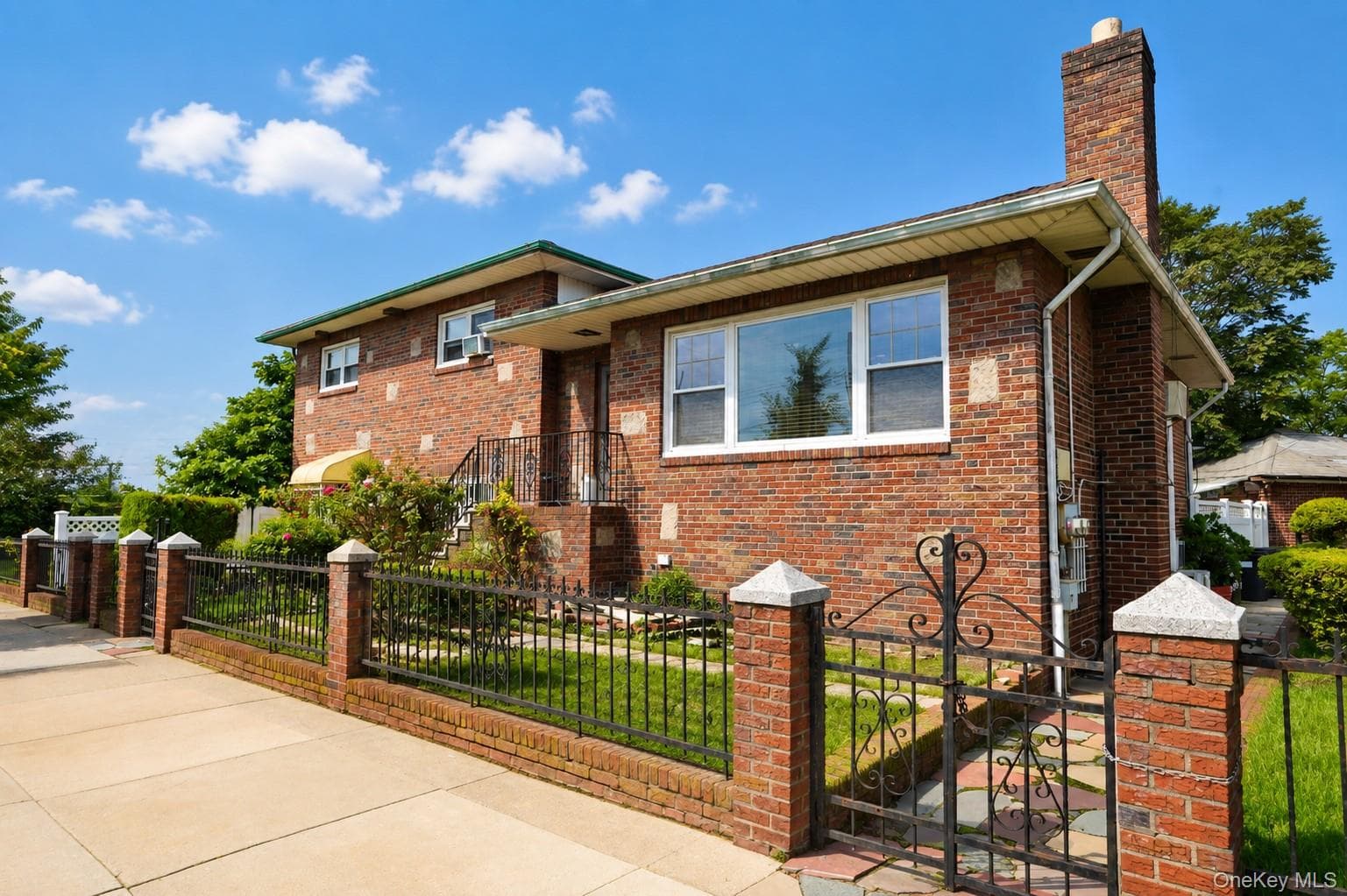 1960 Stillwell Avenue thumbnail 4