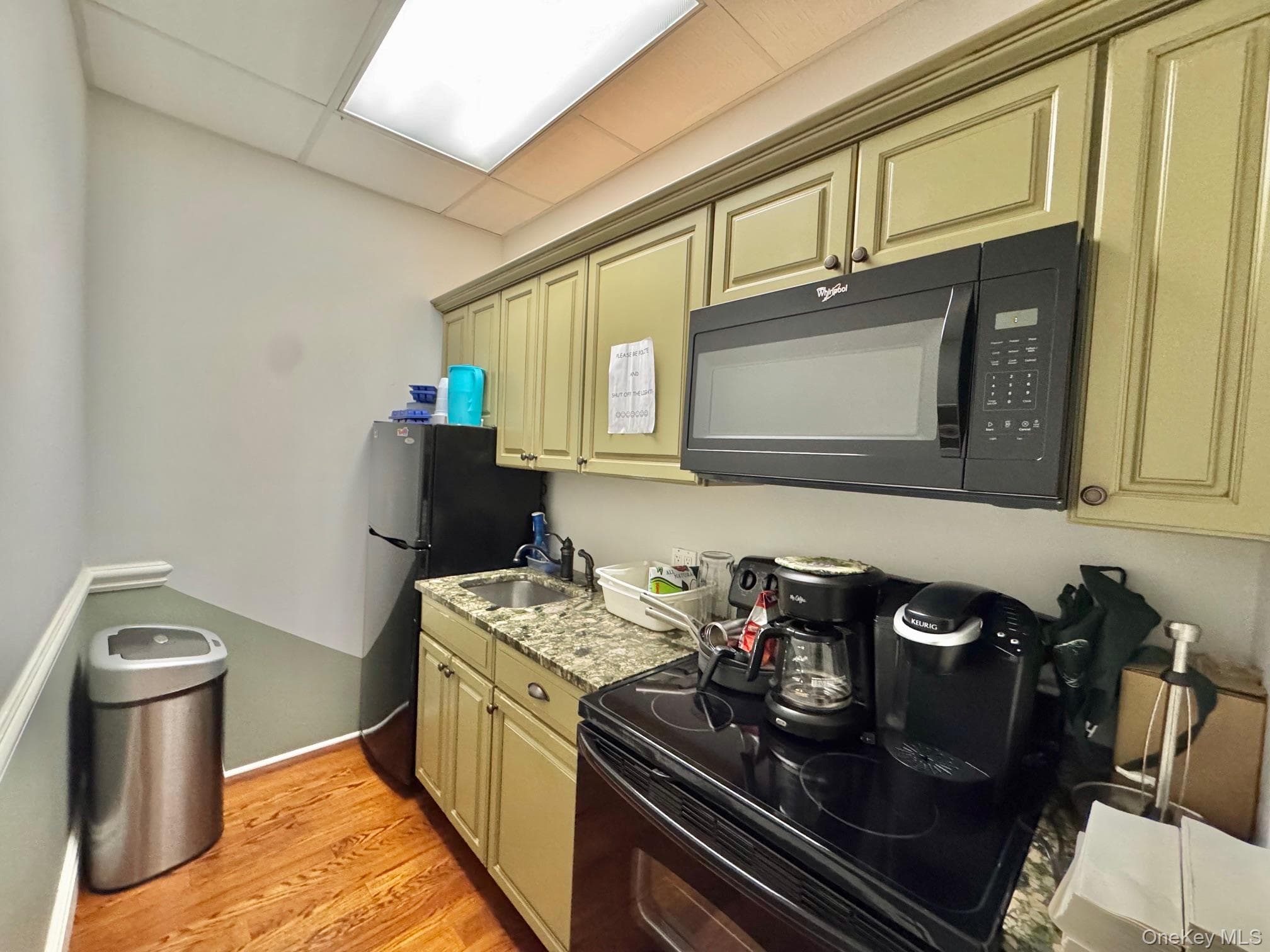 2600-2610 Pettit Avenue thumbnail 13