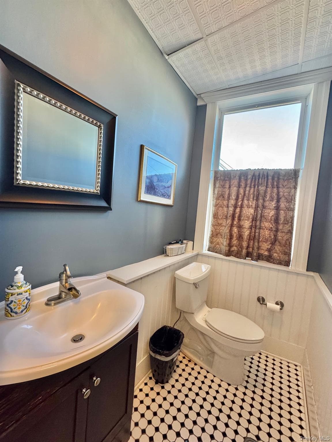 2600-2610 Pettit Avenue thumbnail 15