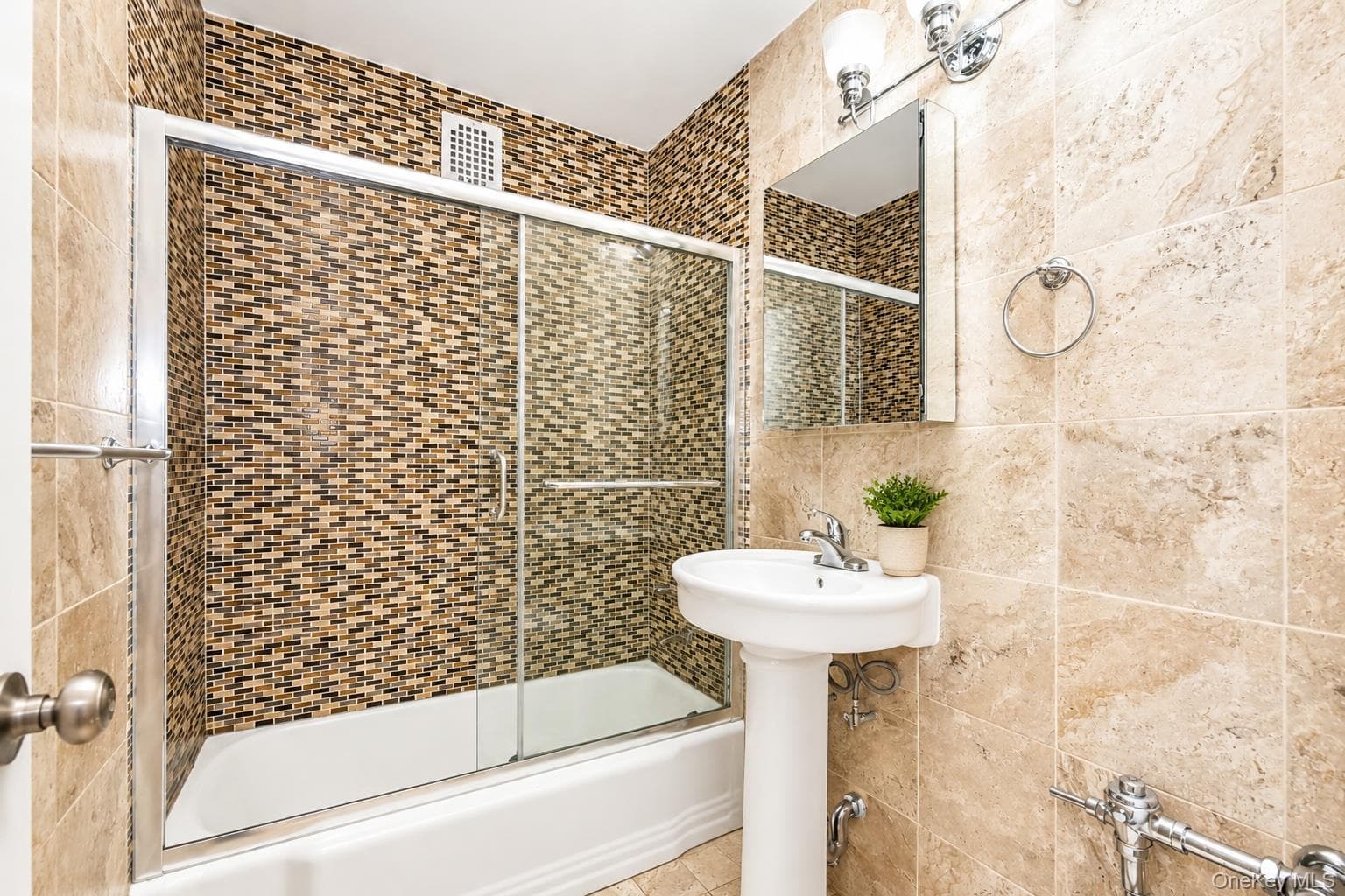 85-10 151st Avenue Unit: 5E thumbnail 6