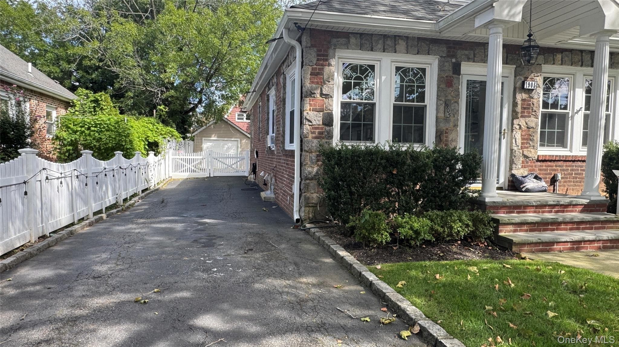 1905 Bryant Place thumbnail 8