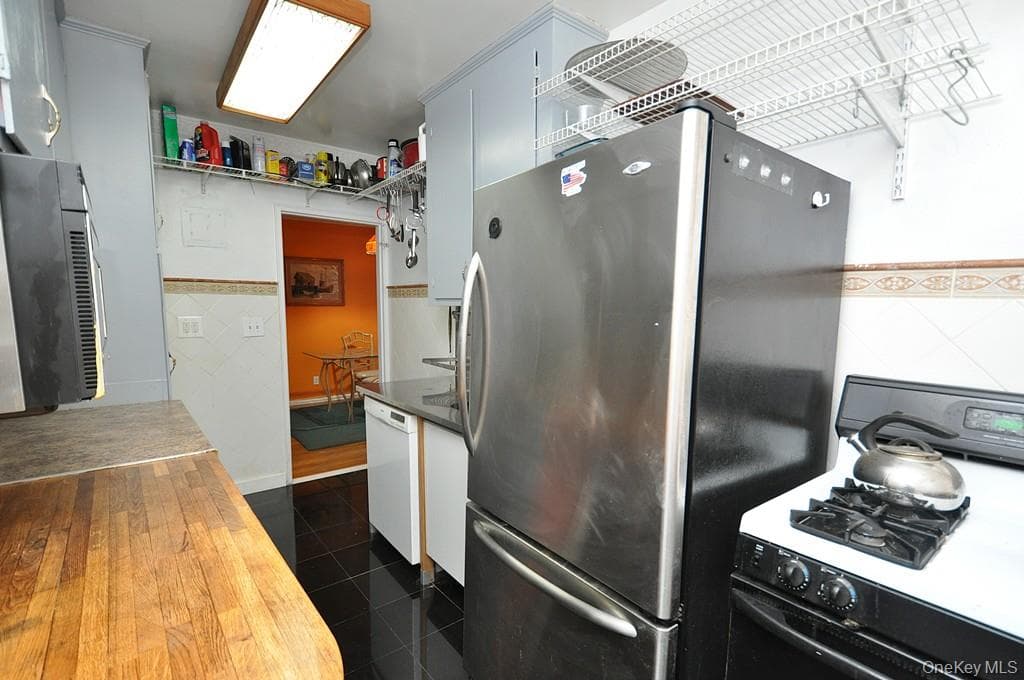 491 Riverdale Avenue Unit: 6D thumbnail 9