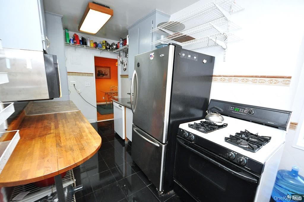 491 Riverdale Avenue Unit: 6D thumbnail 7