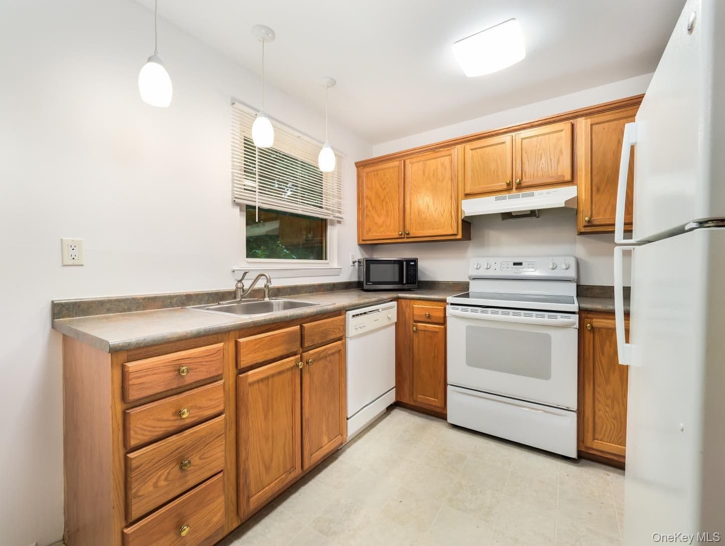 337 Sierra Vista Lane thumbnail 11