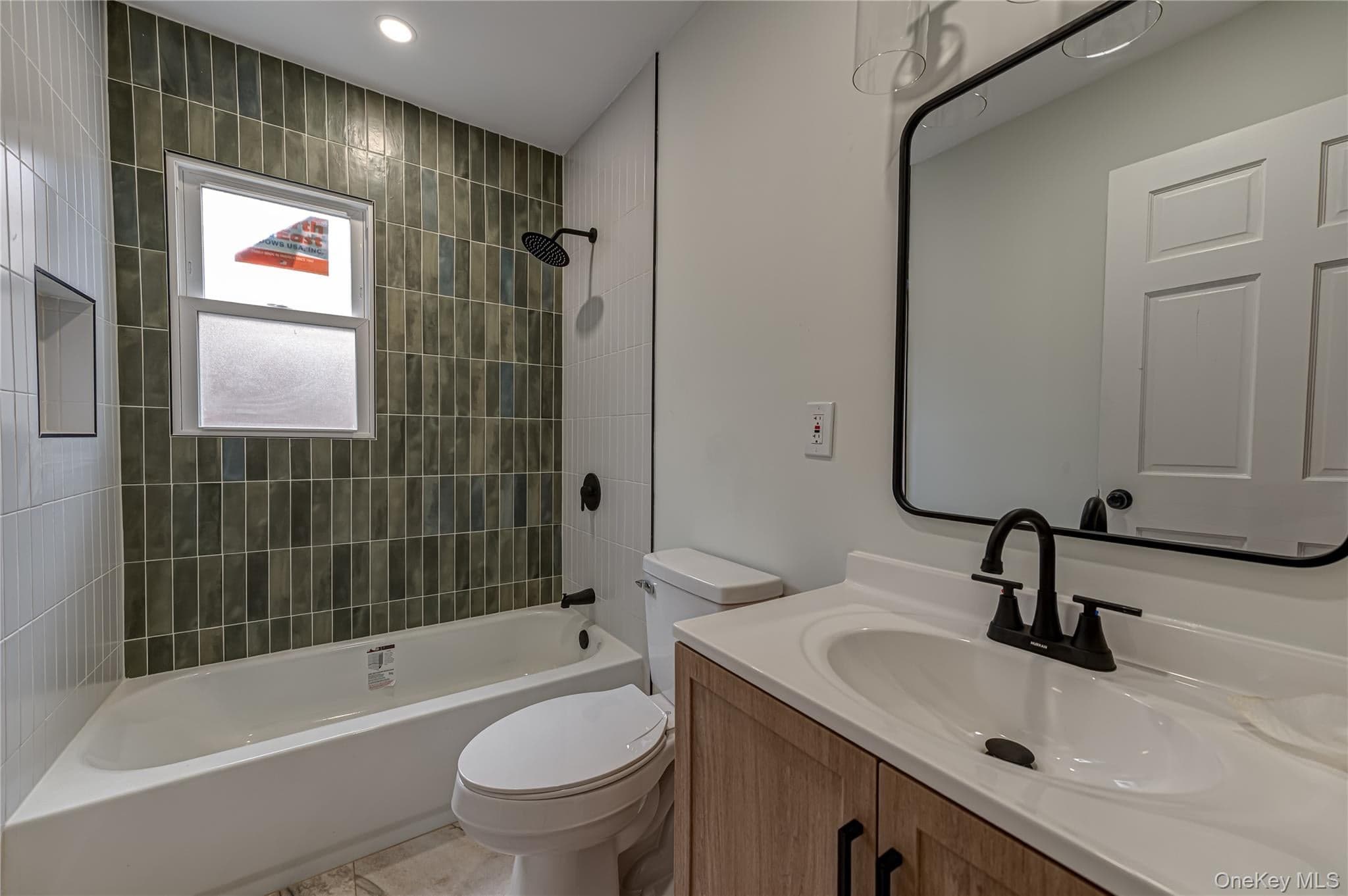 2528 Marshall Avenue thumbnail 9