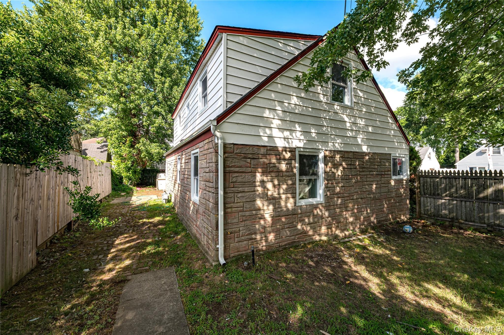 2528 Marshall Avenue thumbnail 13