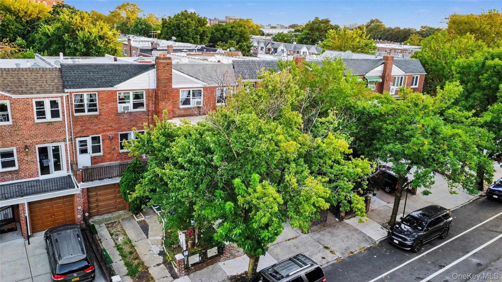 69-12 31st Avenue thumbnail 2