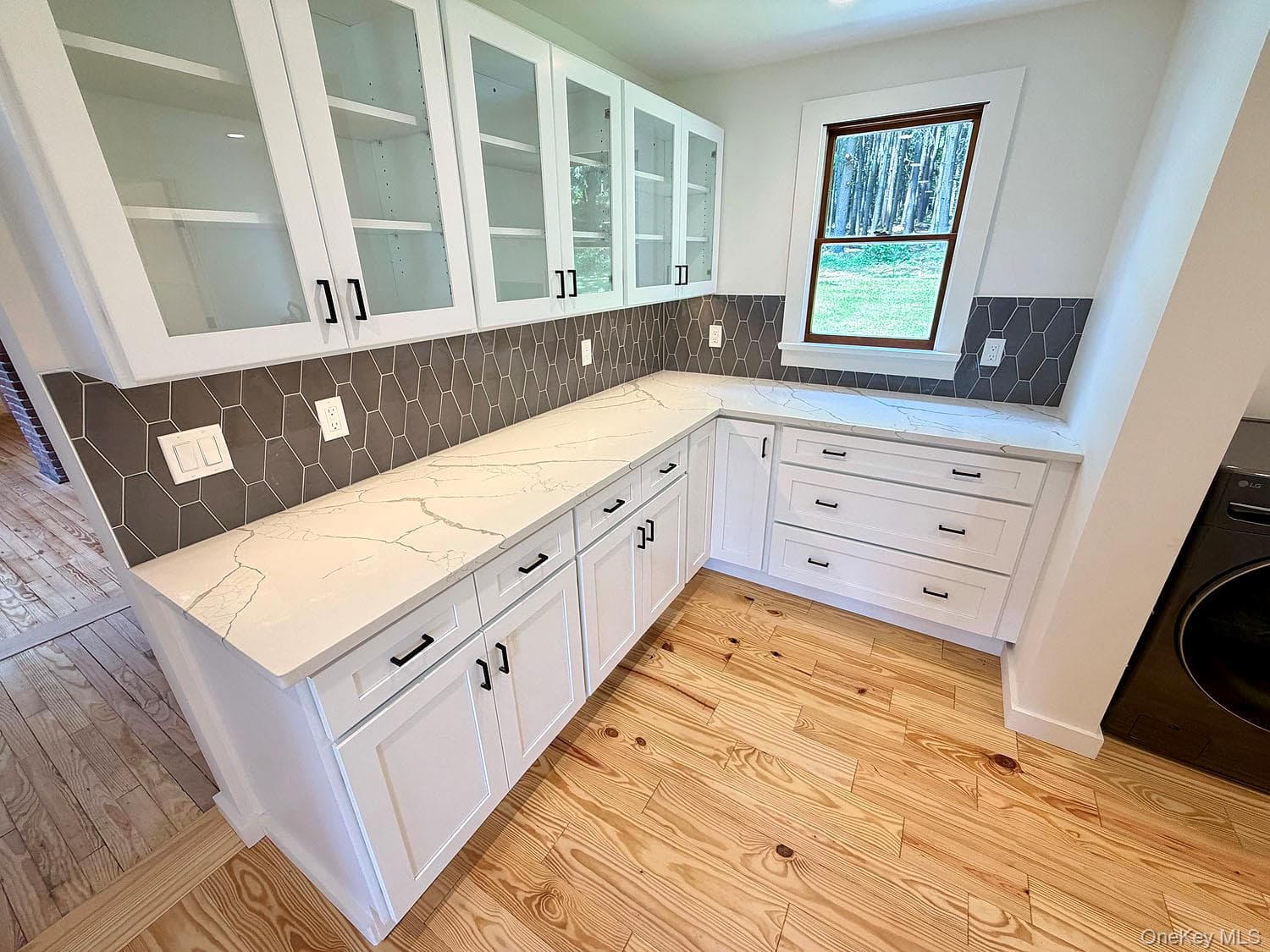 180 Henderson Road thumbnail 13