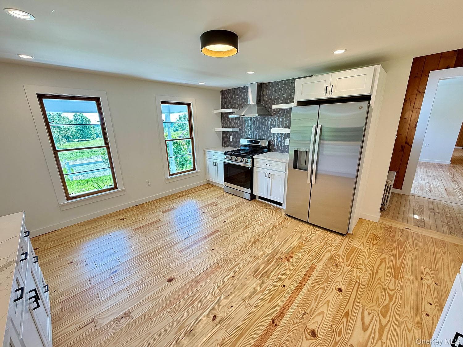 180 Henderson Road thumbnail 11