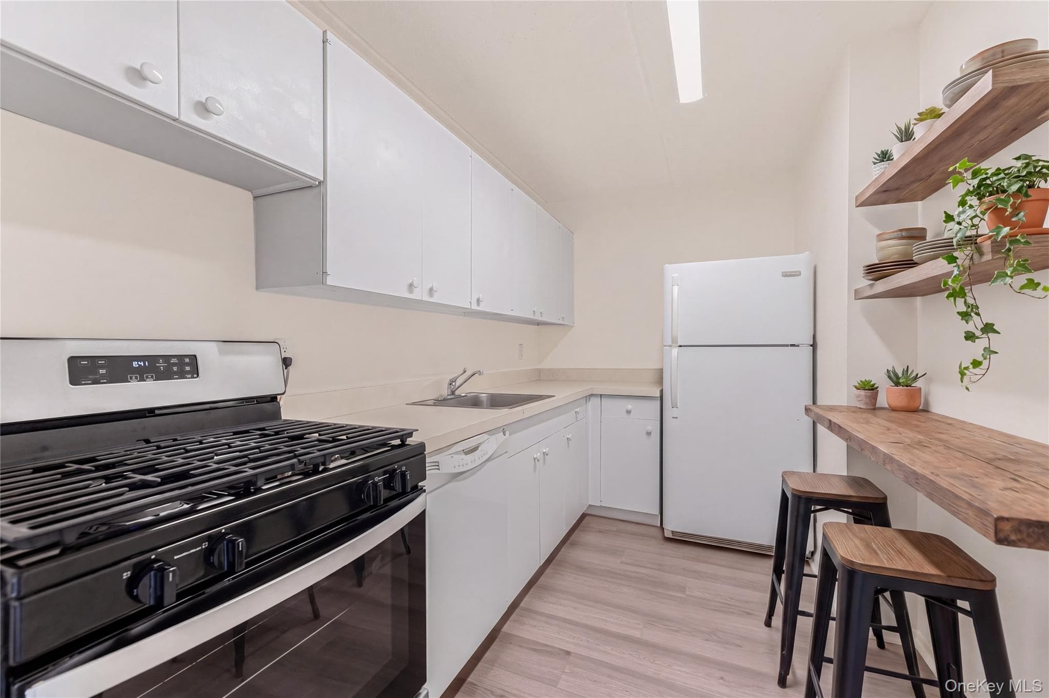 1155 Warburton Avenue Unit: 2S thumbnail 11