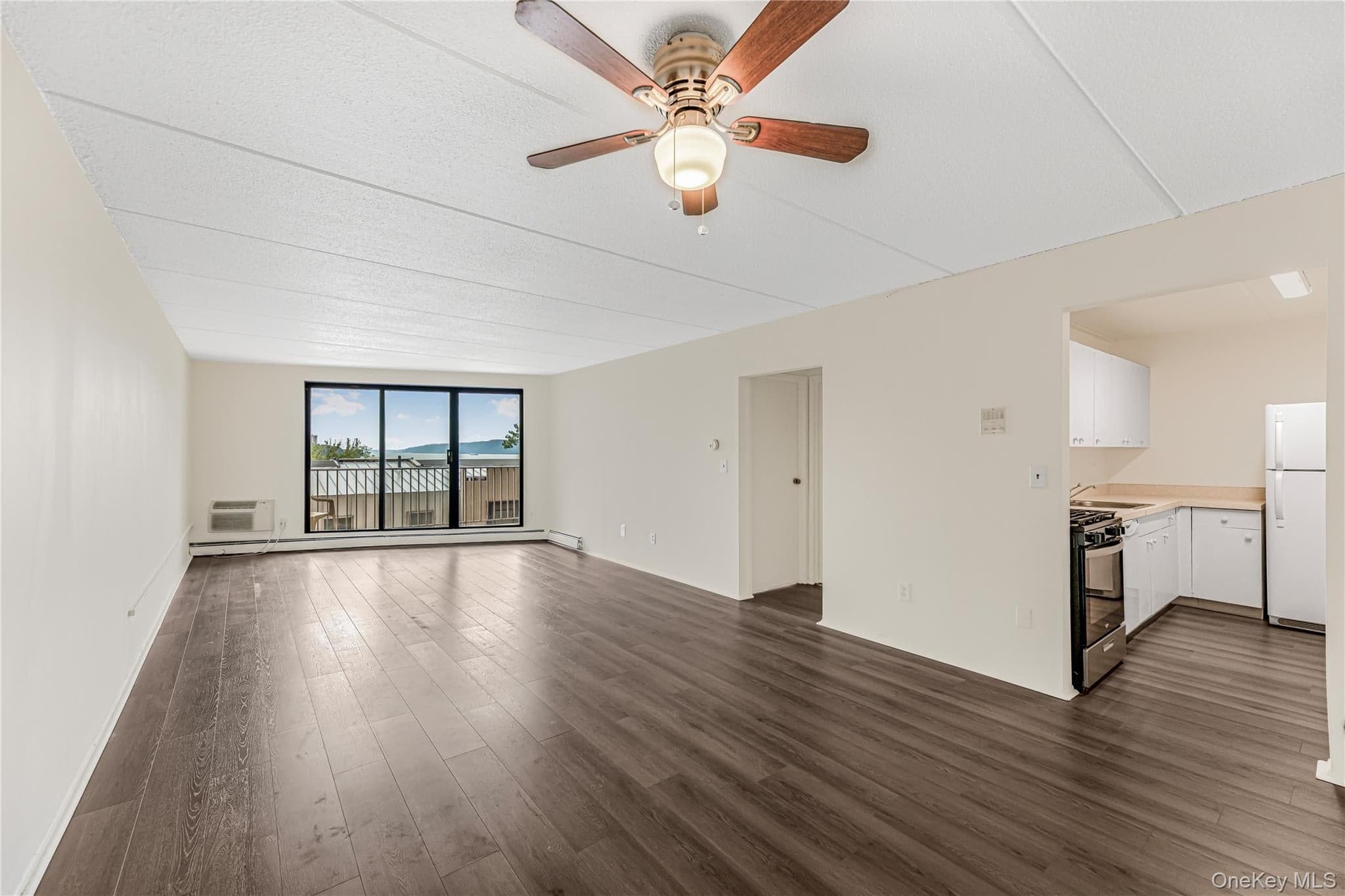 1155 Warburton Avenue Unit: 2S thumbnail 2