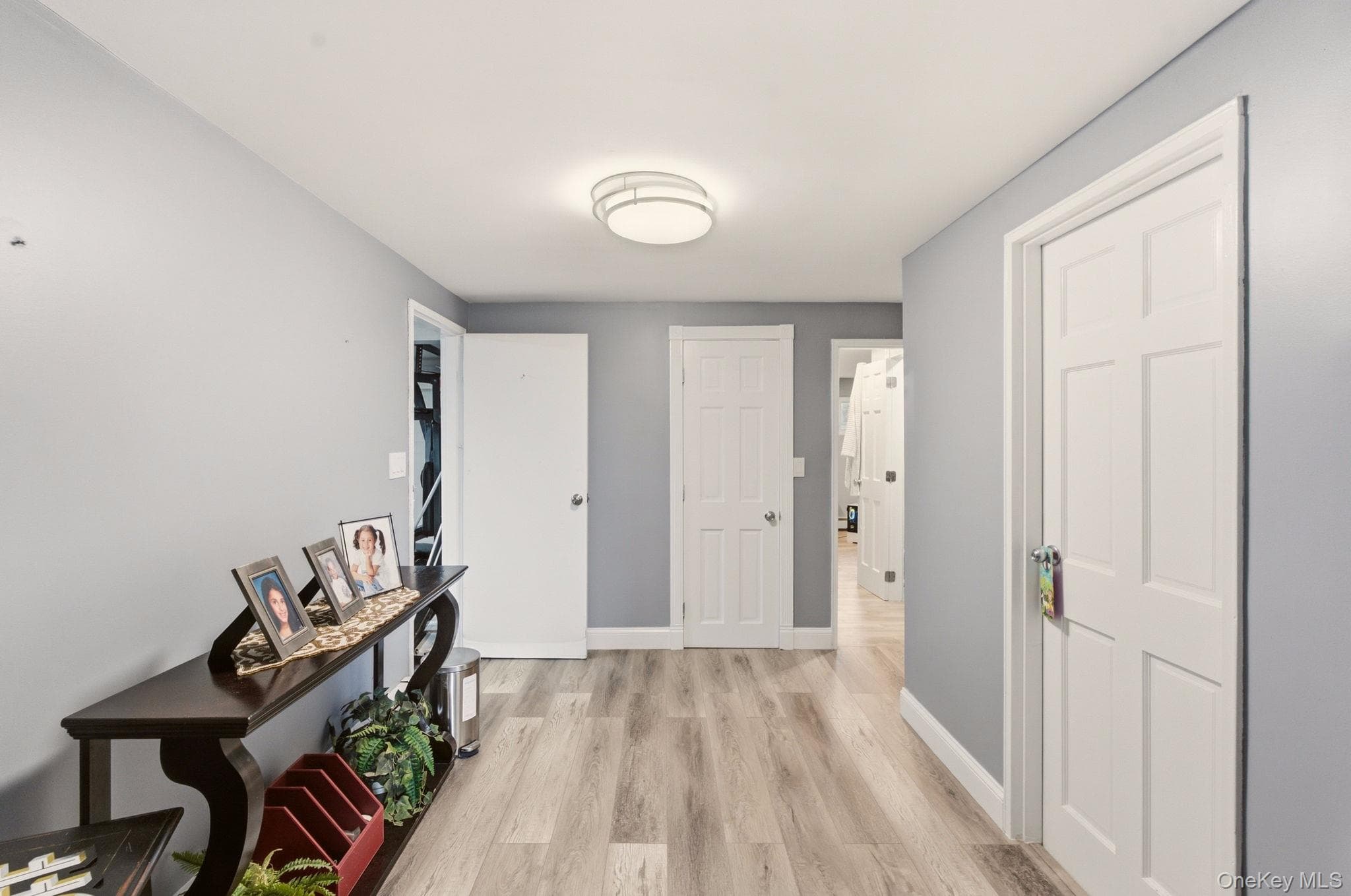 2962 Hewlett Avenue thumbnail 18