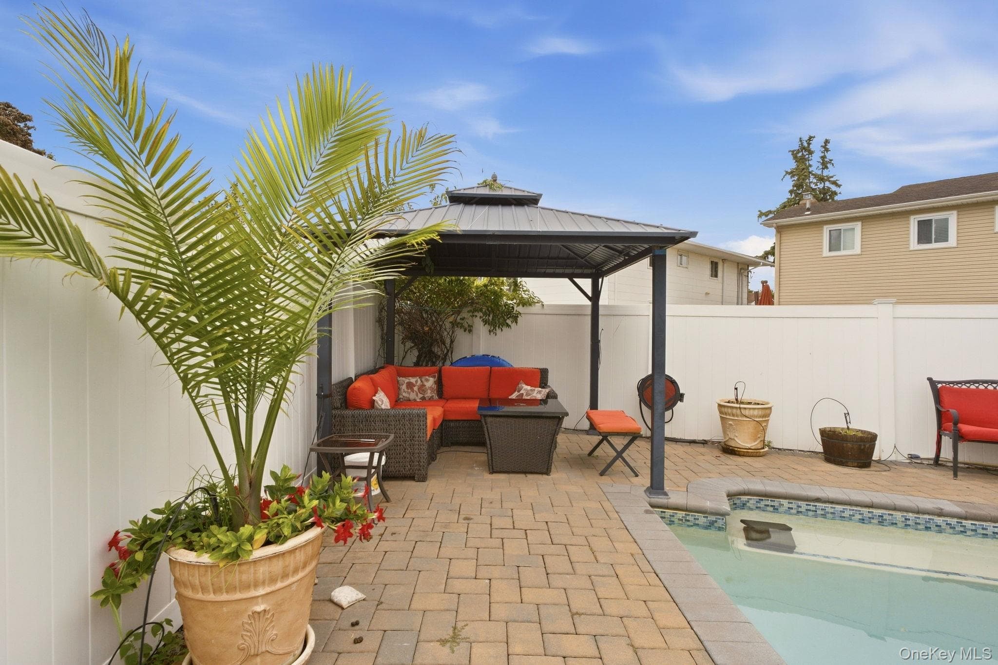 2962 Hewlett Avenue thumbnail 41