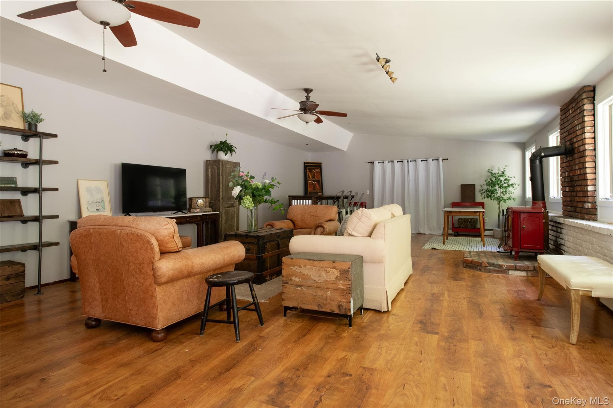 119 W Hunns Lake Road thumbnail 13
