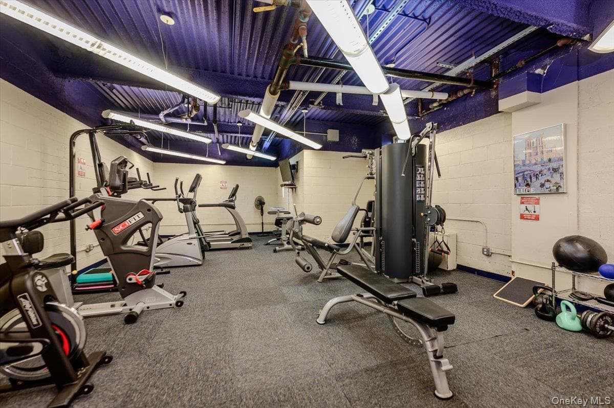 740 E Broadway Unit: 4G thumbnail 16