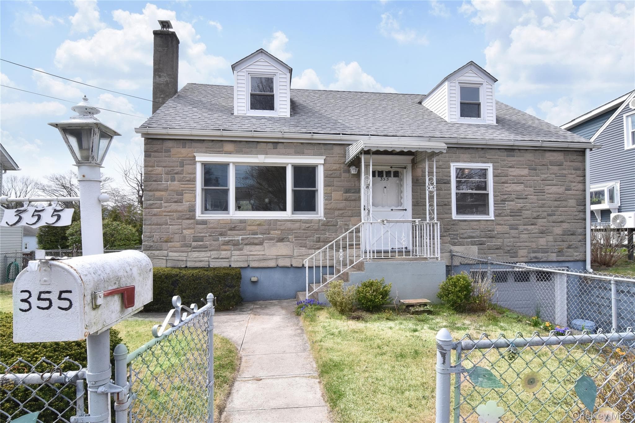355 Upland Avenue, Yonkers
