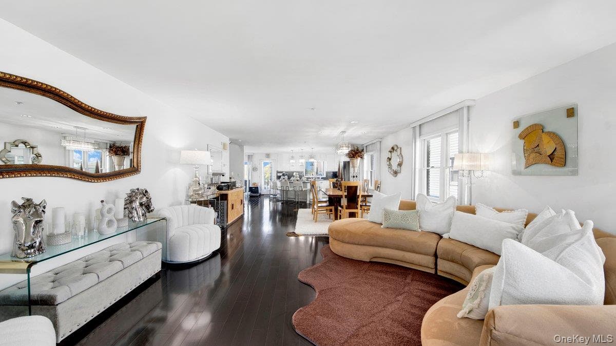 27 Woodside Avenue Unit: A thumbnail 2