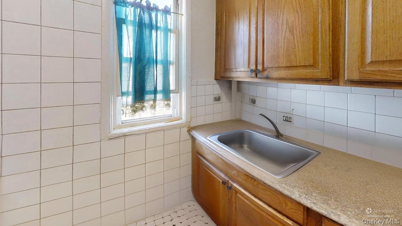 38 N 10th Avenue thumbnail 19