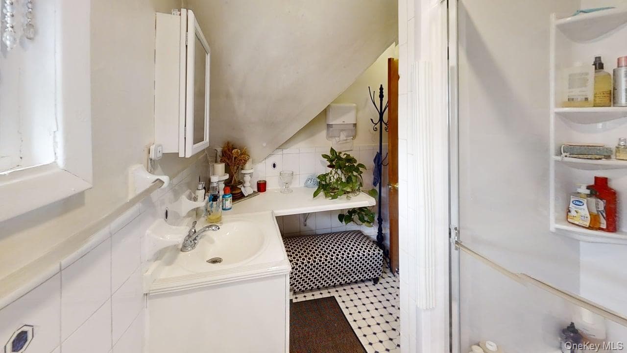 38 N 10th Avenue thumbnail 6