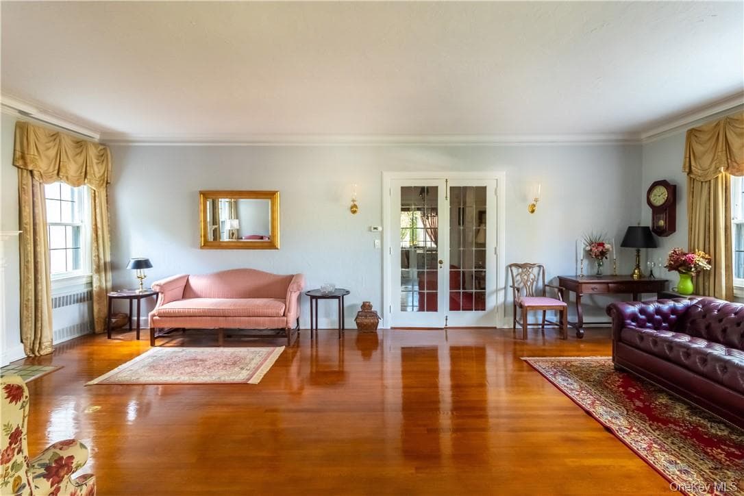 130 E Cedar Street thumbnail 10