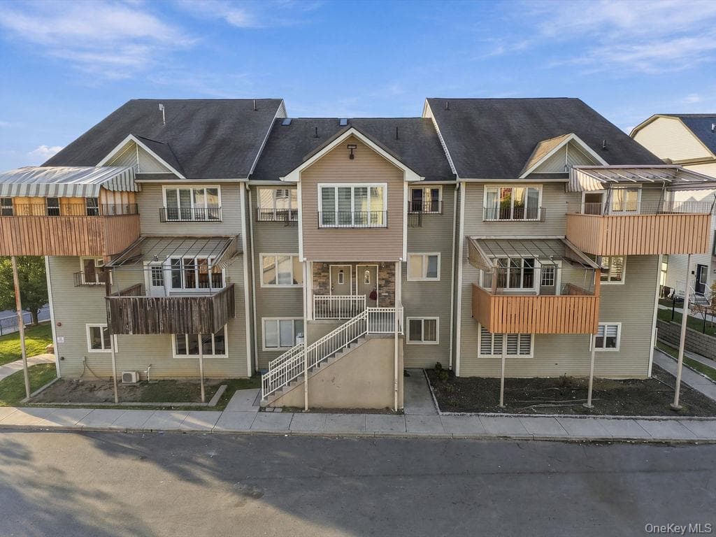 21 Dinev Road, Monroe