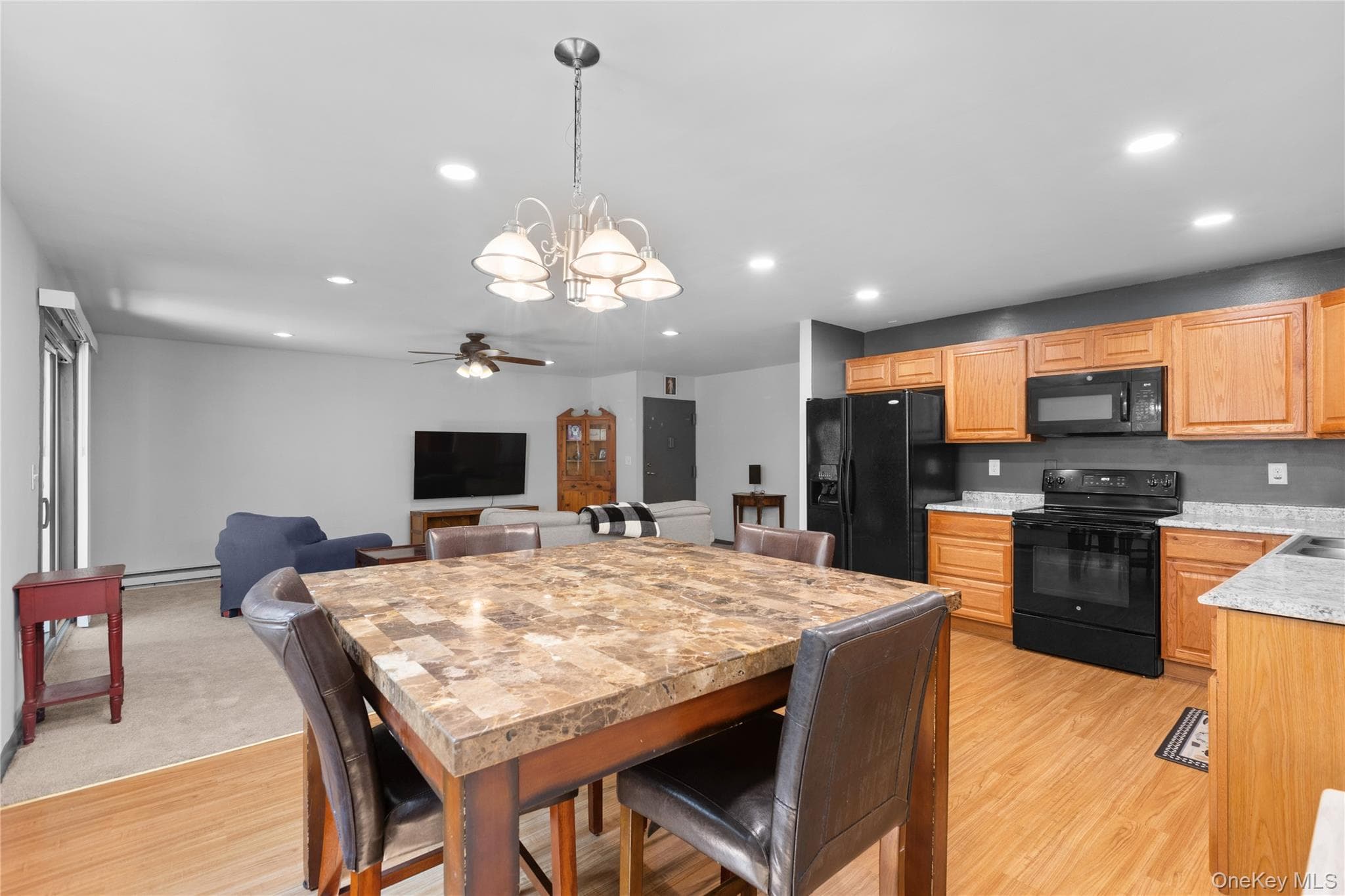 23 Scarborough Lane Unit: A thumbnail 5
