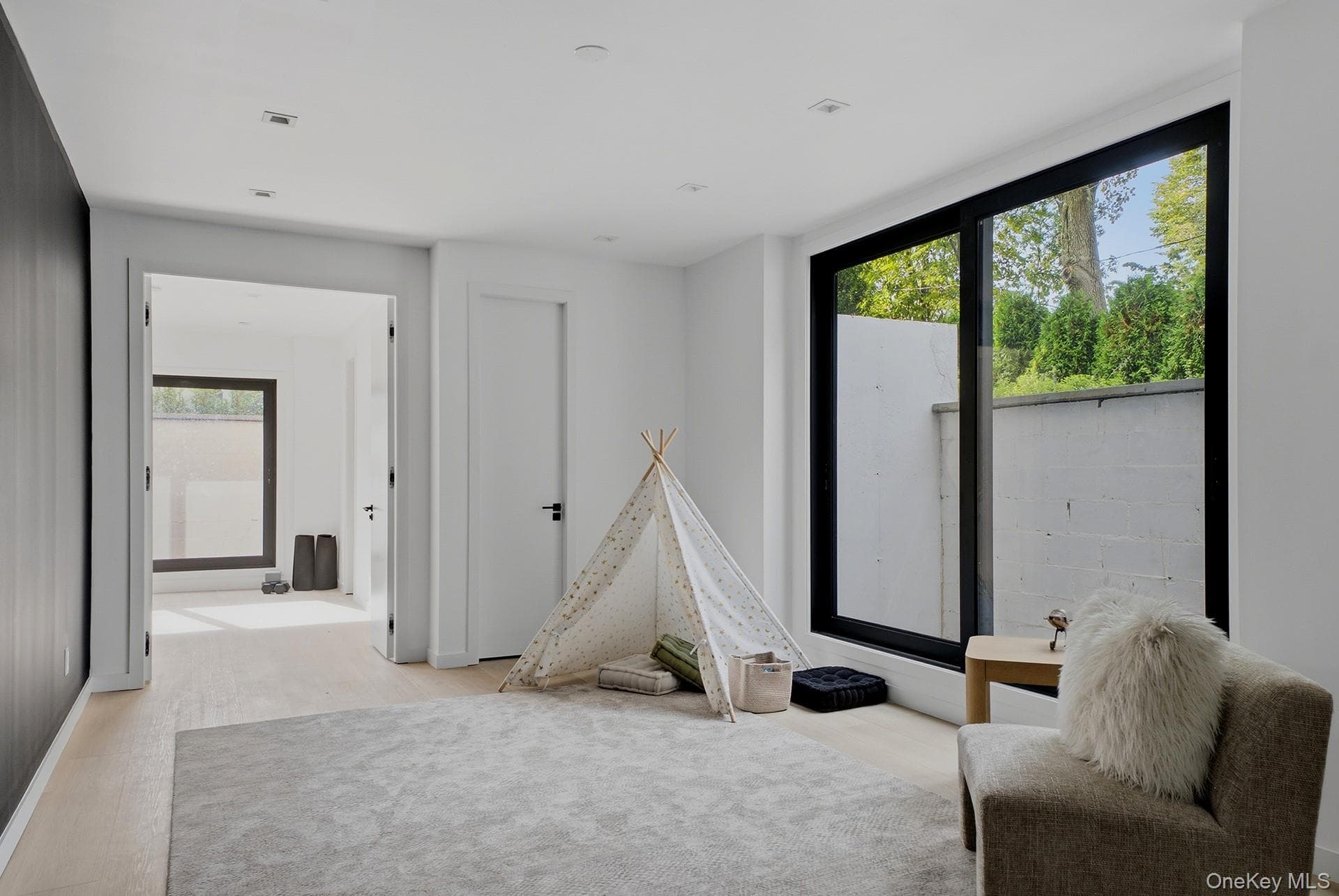 4 Linden Lane thumbnail 27