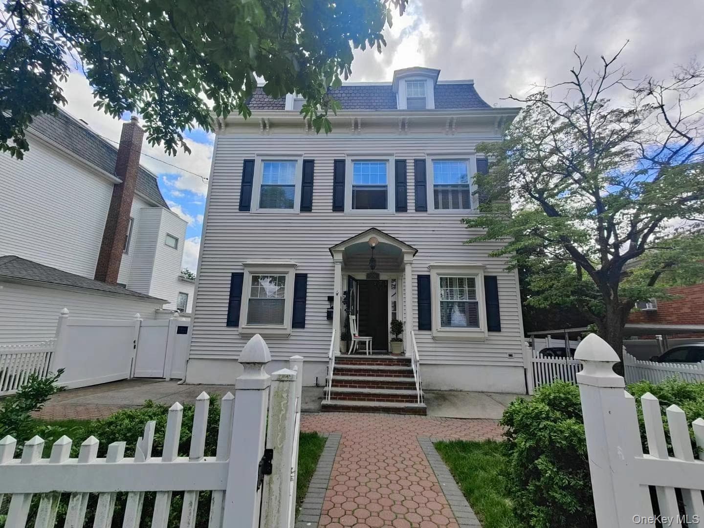 324 150th Street, Whitestone