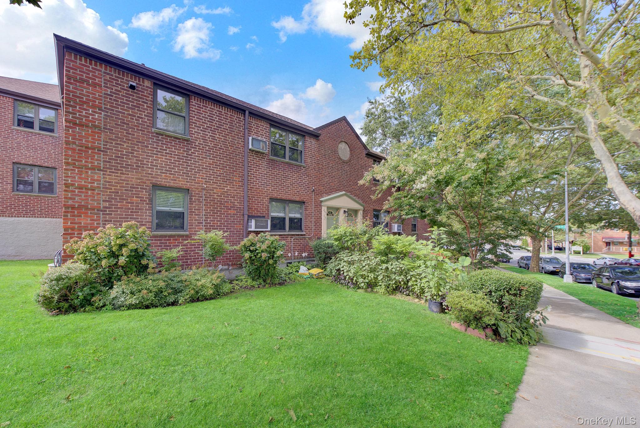 245-14 61st Avenue Unit: 0126 thumbnail 22