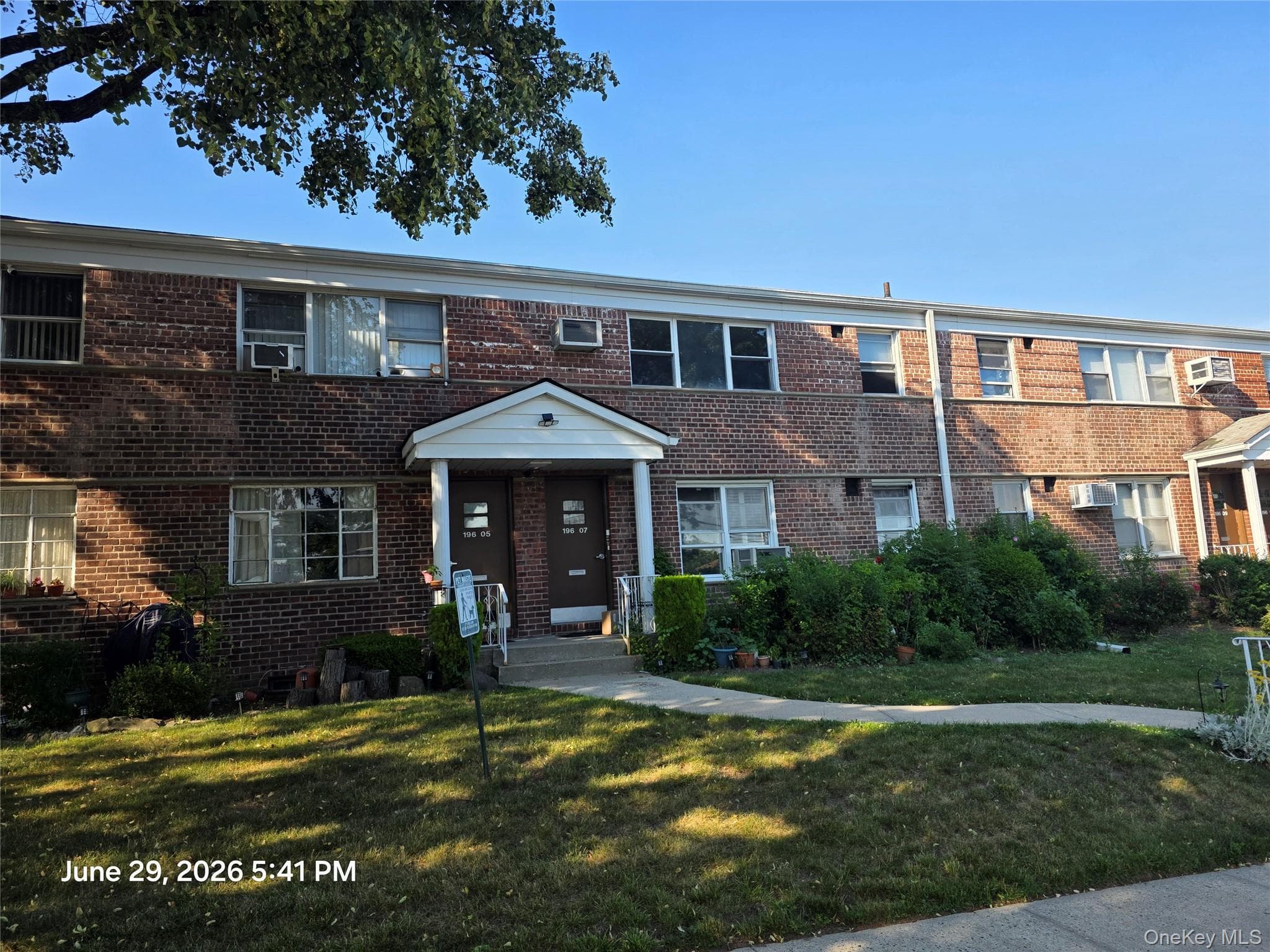 19607 Dunton Ave AVE Unit: 1C thumbnail 3