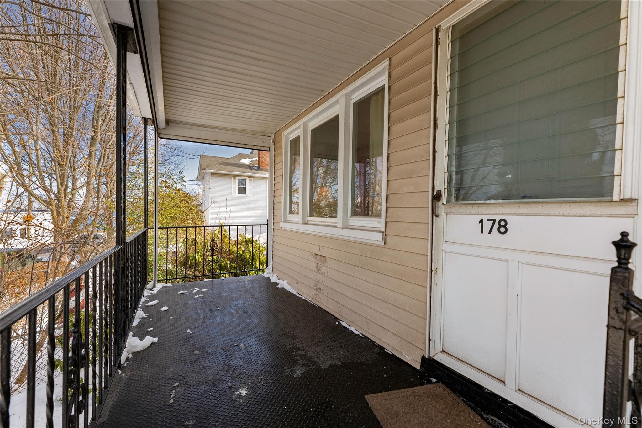 178 Beach Street thumbnail 3