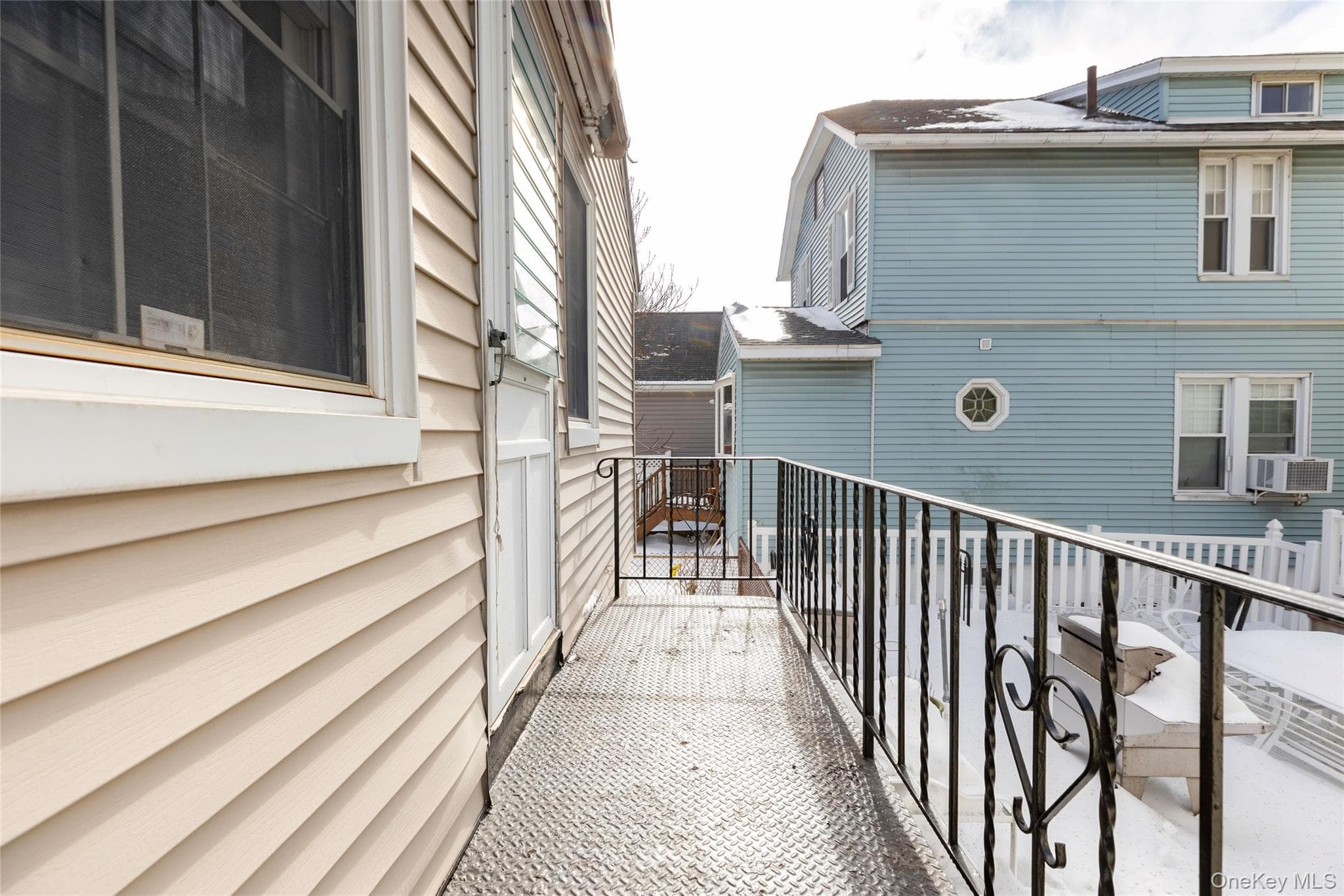 178 Beach Street thumbnail 2