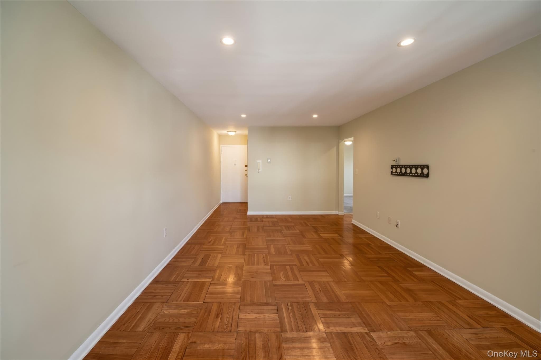 838 Pelhamdale Avenue Unit: 2P thumbnail 11