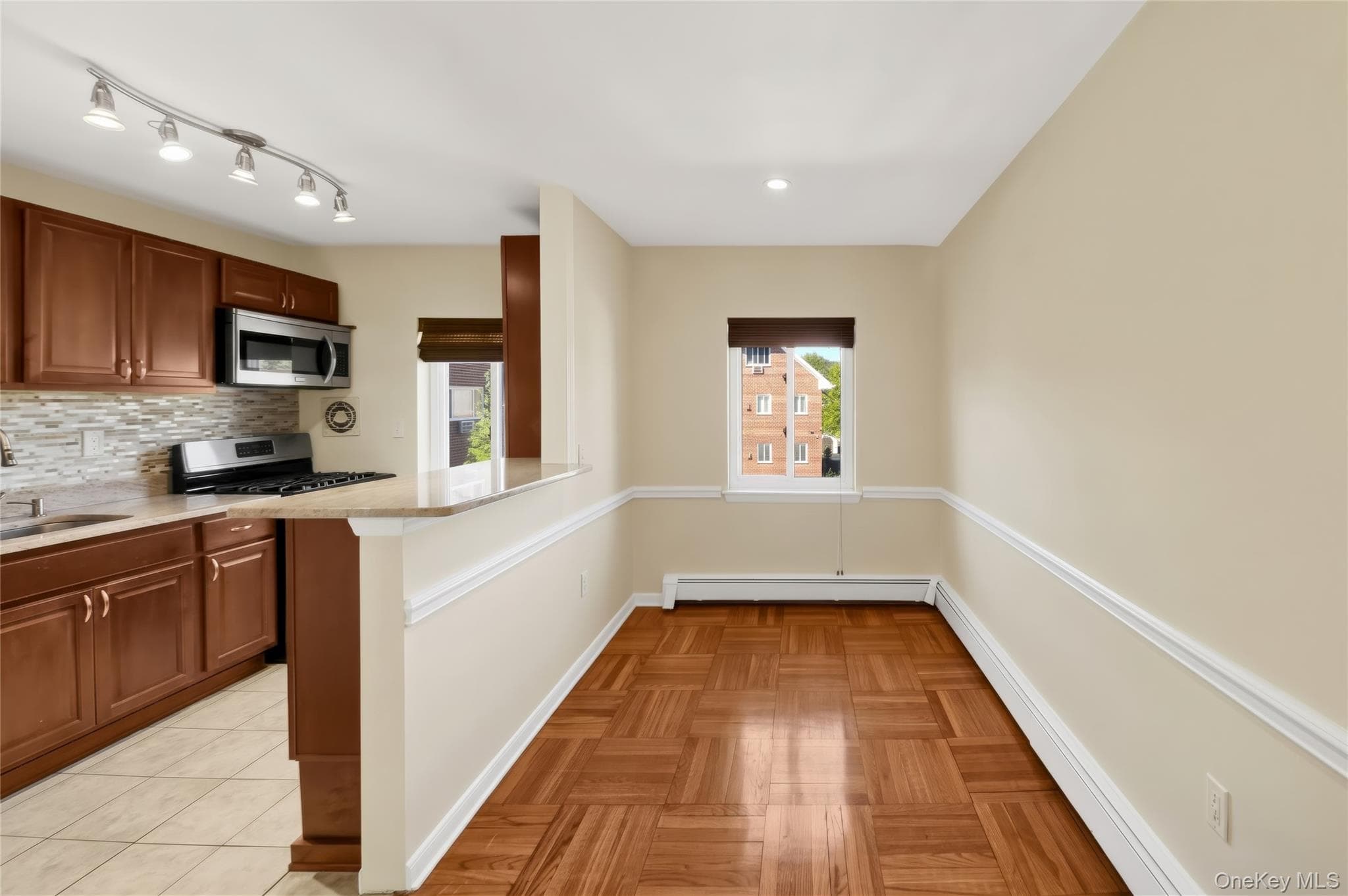 838 Pelhamdale Avenue Unit: 2P thumbnail 5