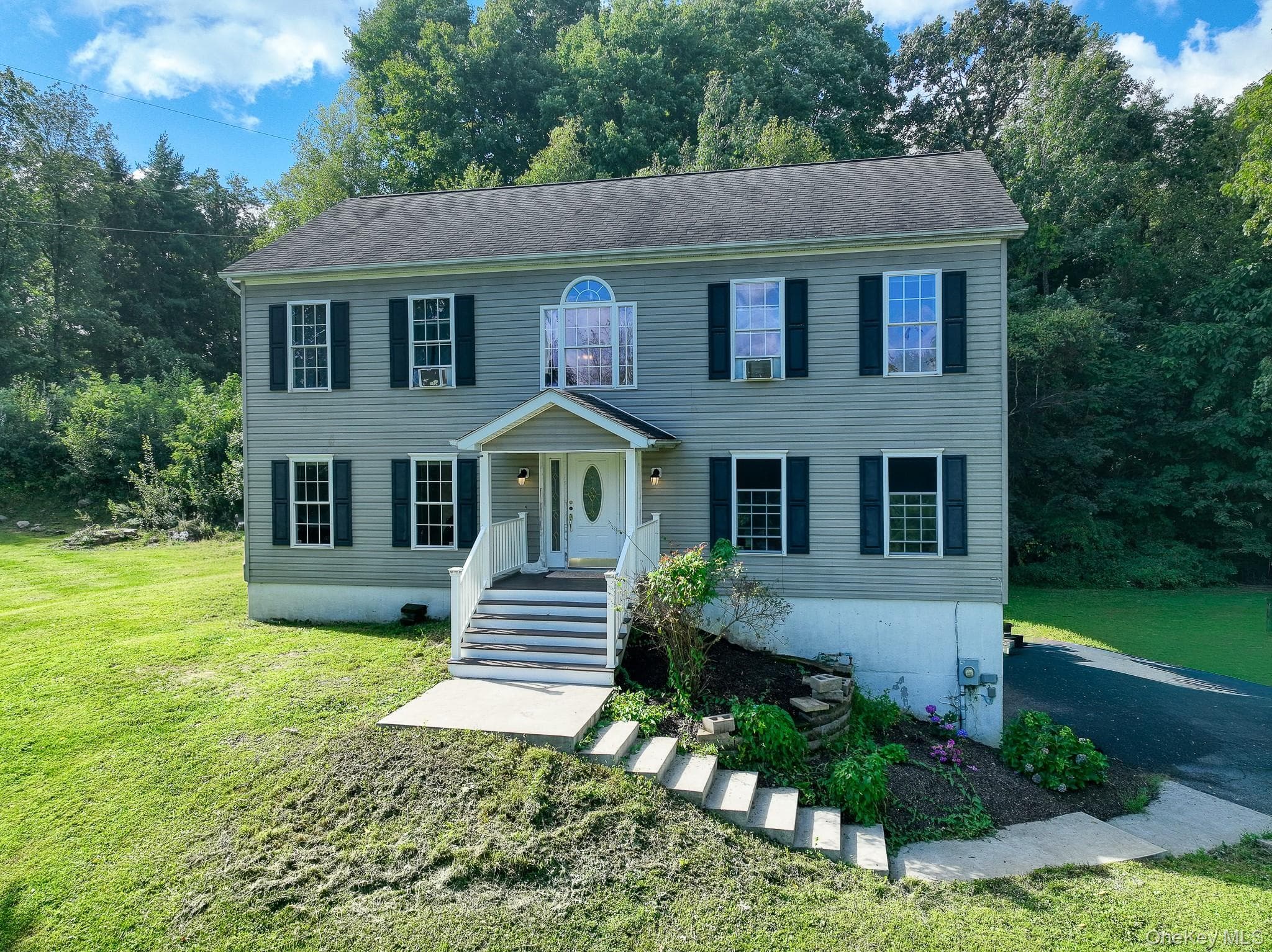 99 Milton Turnpike, Milton