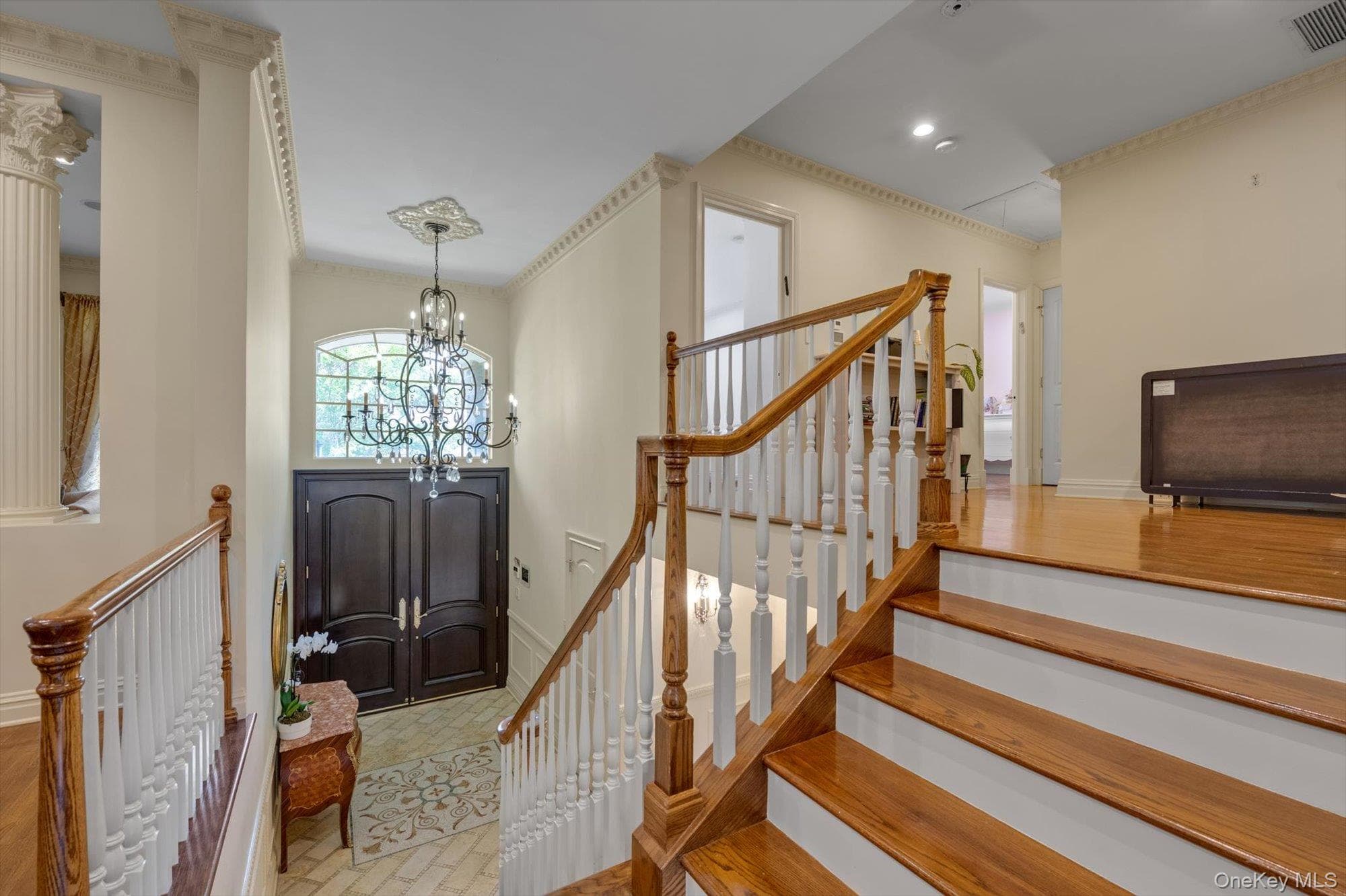 760 Hillcrest Place thumbnail 12