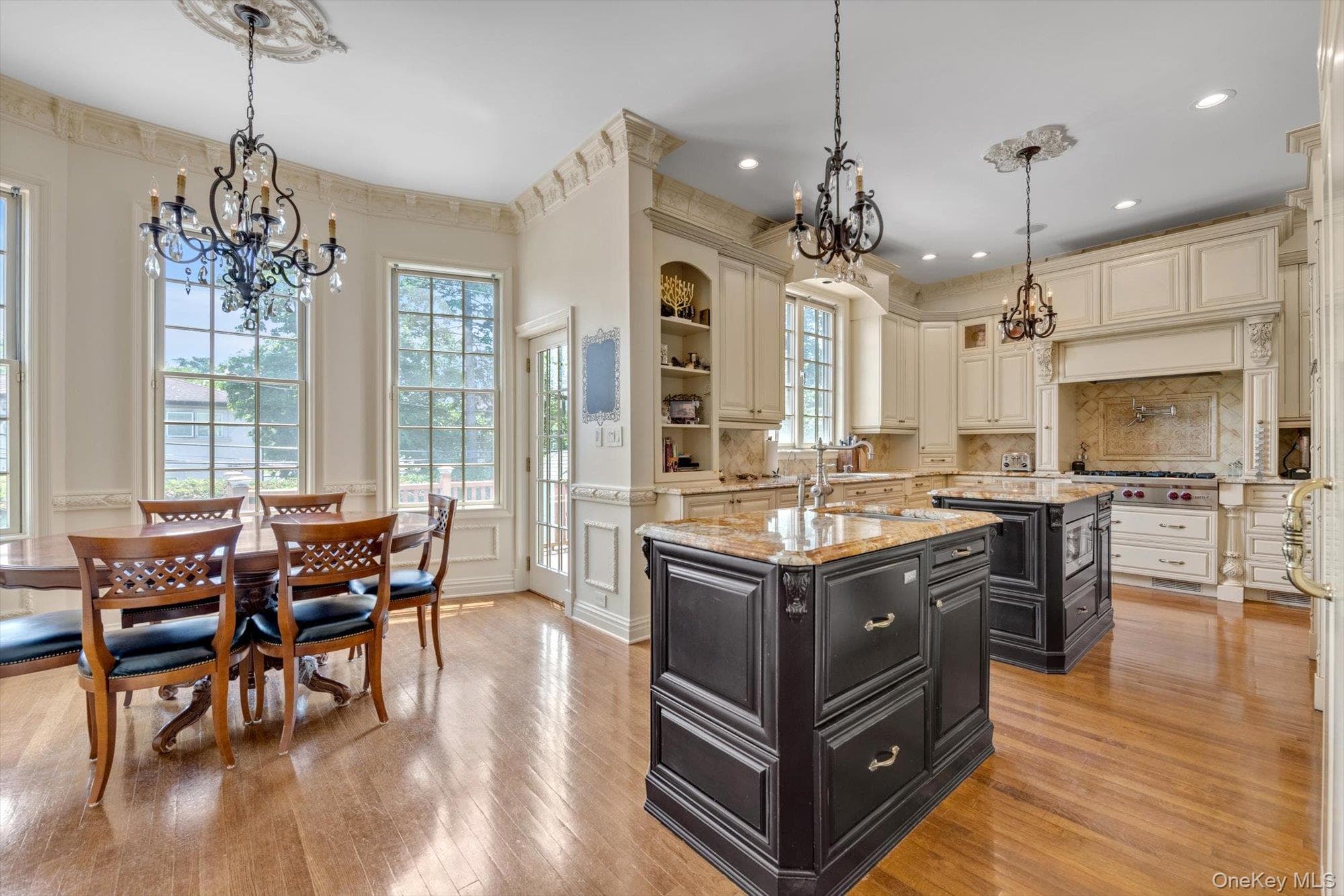 760 Hillcrest Place thumbnail 10