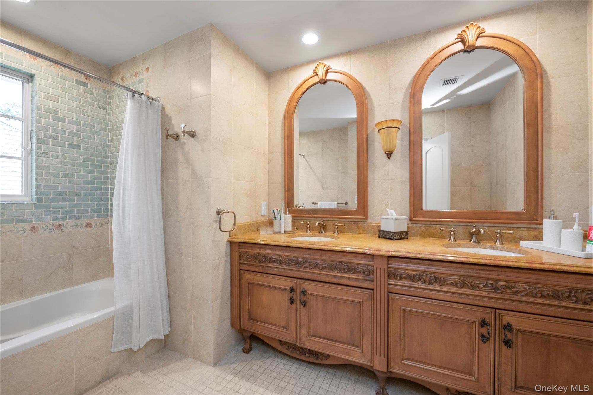 760 Hillcrest Place thumbnail 22