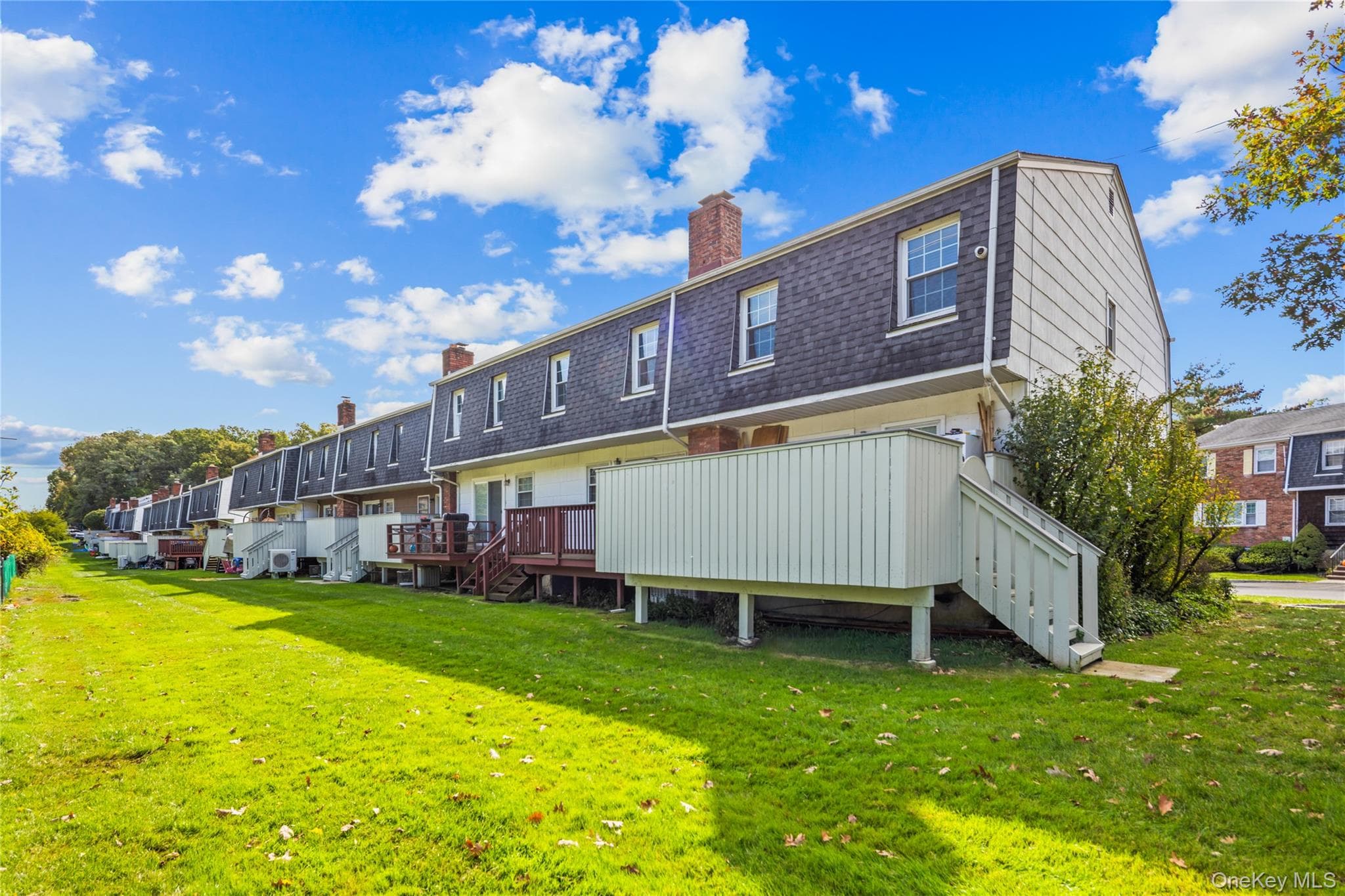 44 Gladys Drive thumbnail 39
