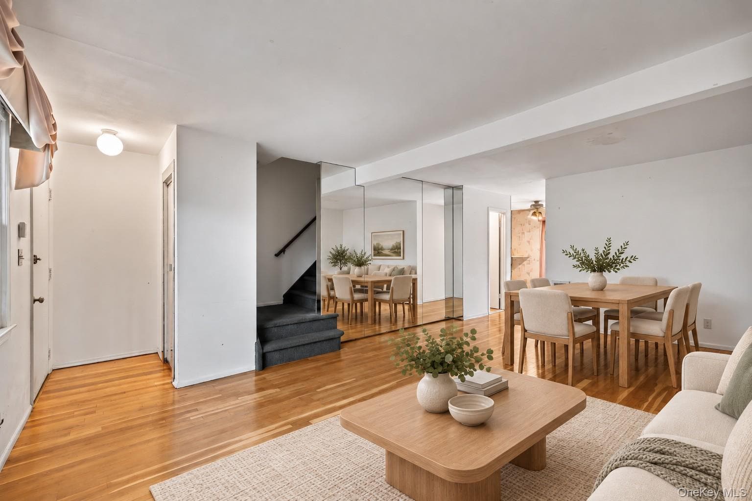 44 Gladys Drive thumbnail 8