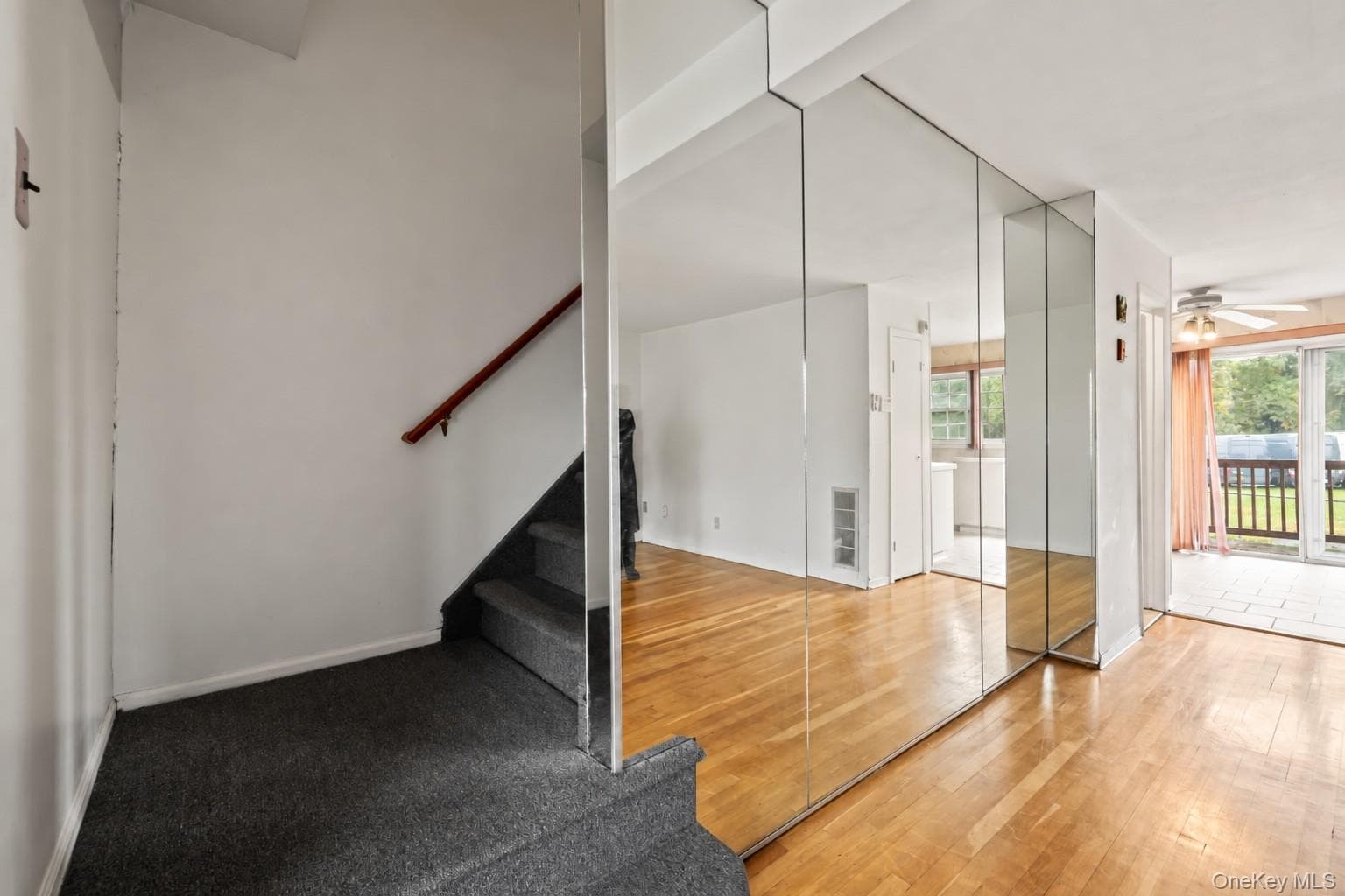 44 Gladys Drive thumbnail 19