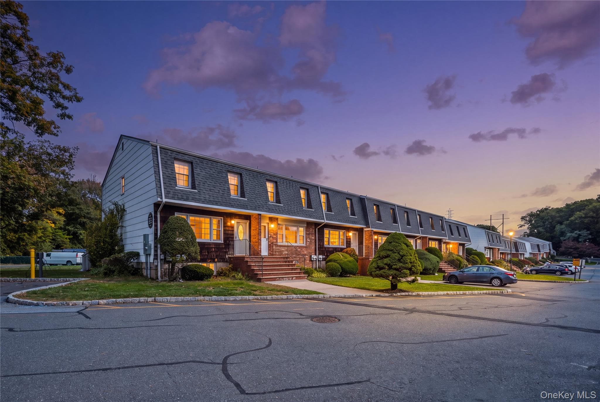 44 Gladys Drive thumbnail 2