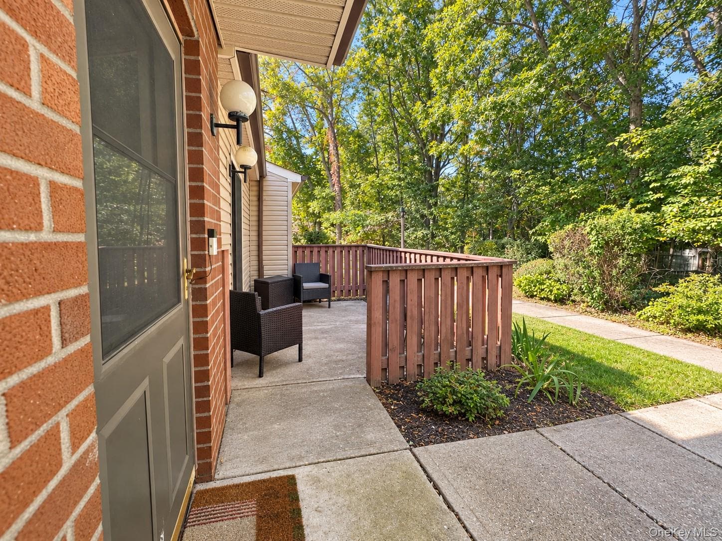 780 Hilltop Court thumbnail 3