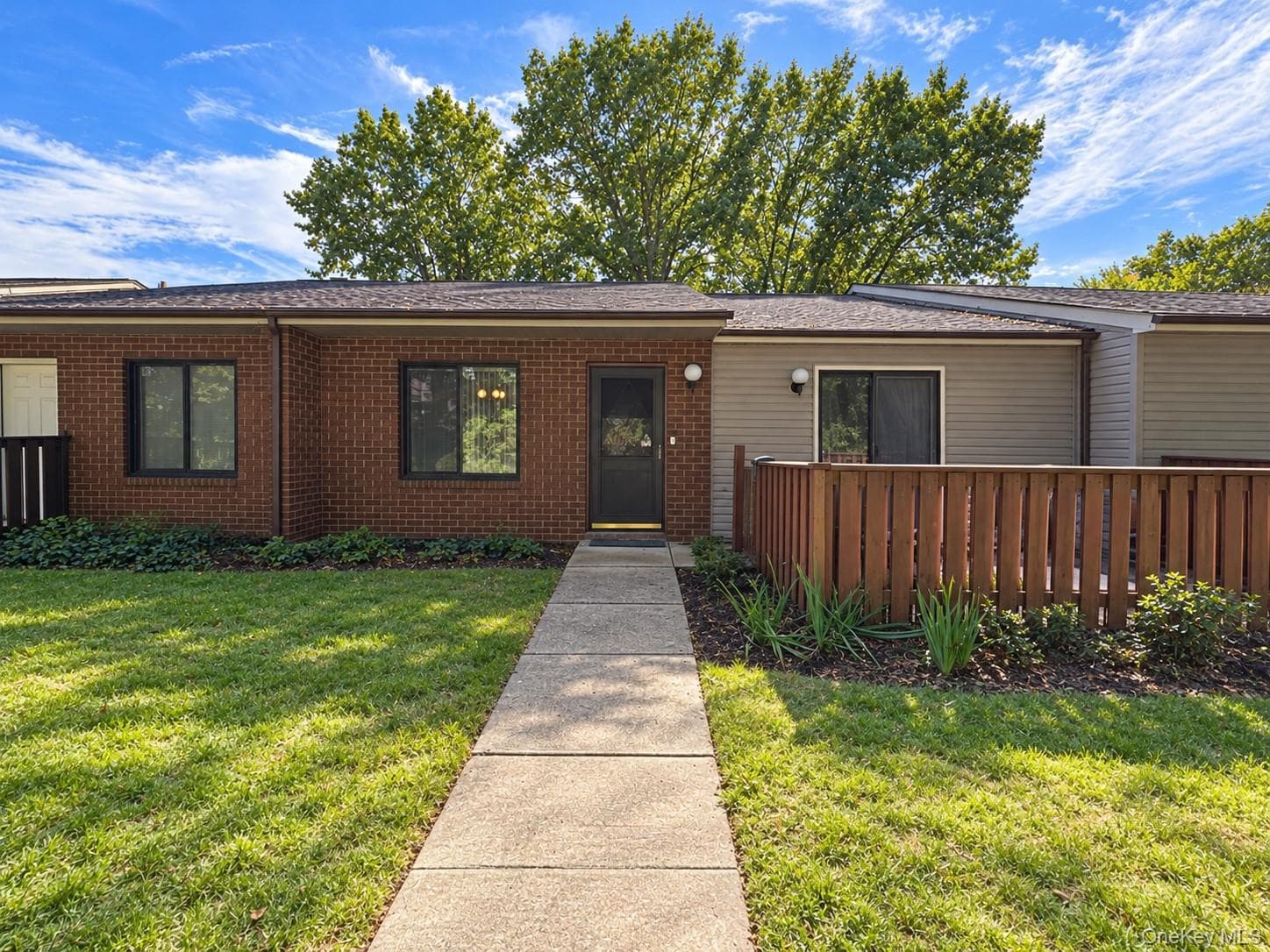 780 Hilltop Court, Coram